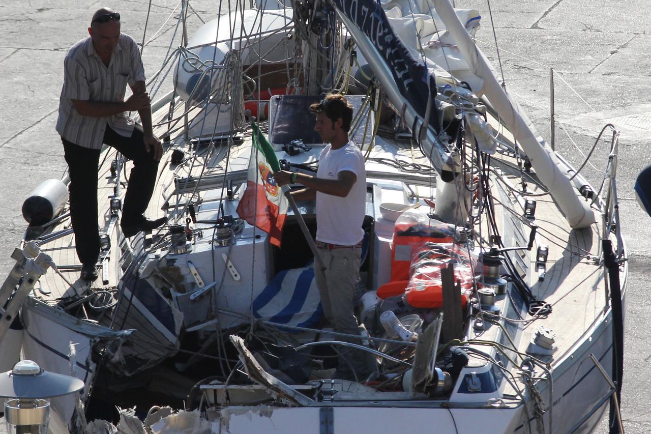 19.08.2011.,Primosten - Marina Kremik,  Federico Salpietro,sin stradalih talijanskih turista,Fransecsa  Salpietra i Marinelde Petell,dosao je u Marinu Kremik kako bi vidio jedrilicu Santa Pazienza na kojoj su stradali njegovi roditelji. Photo: Dusko Jaram