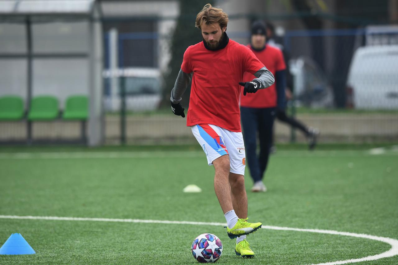 Zagreb: Nogometaš Fran Brodić na treningu Kustošije
