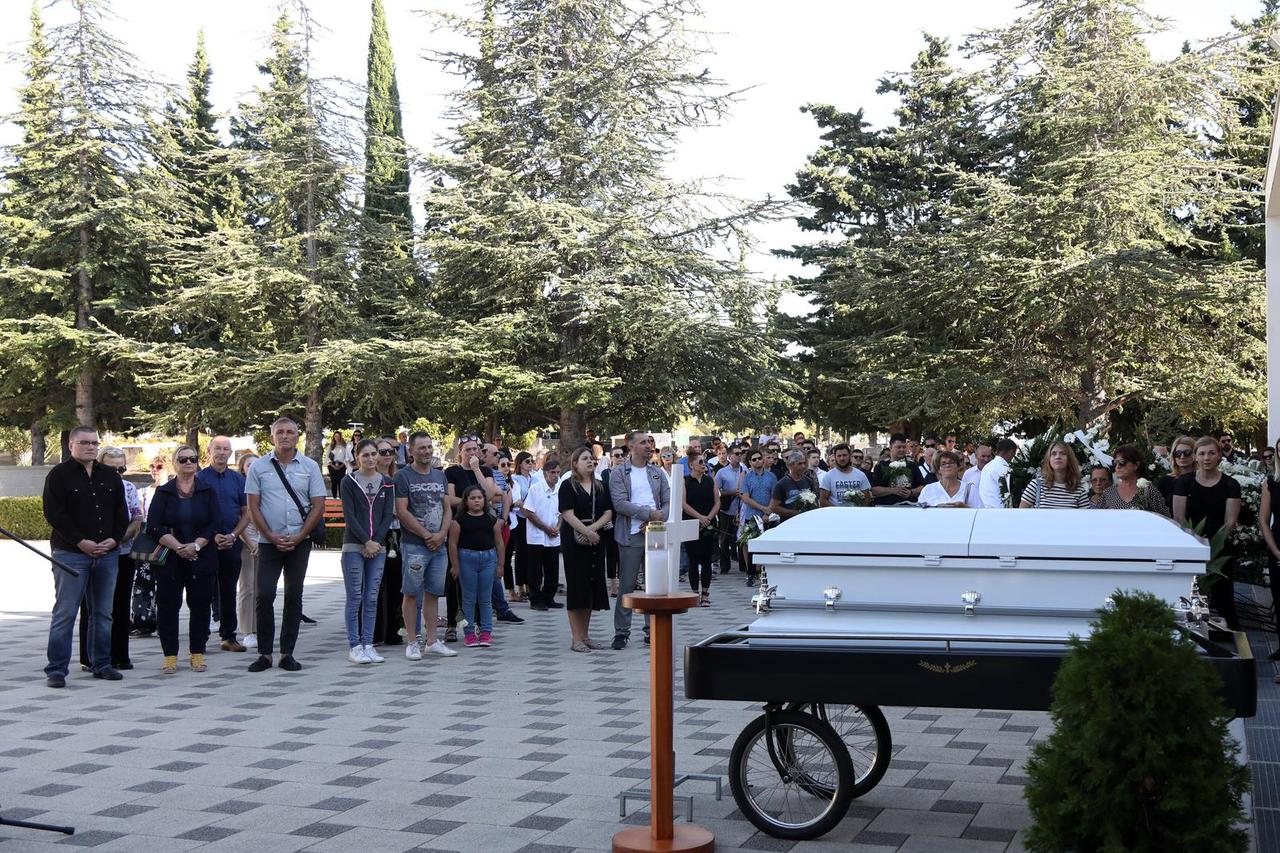 Šibenik: Pogreb Kiare Goršić