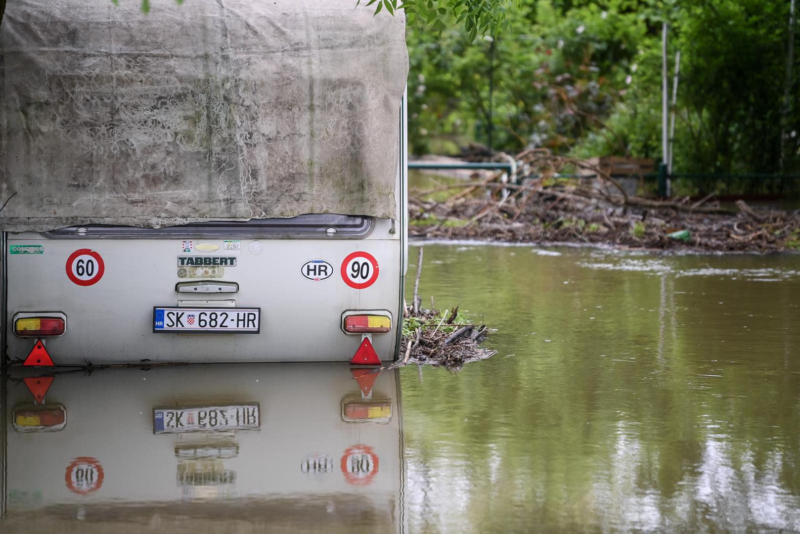 18.05.2023., Zazina - Rijeka Kupa je na povjesnoj razini i neke ceste uz Kupu su zatvorene. Photo: Igor Soban/PIXSELL