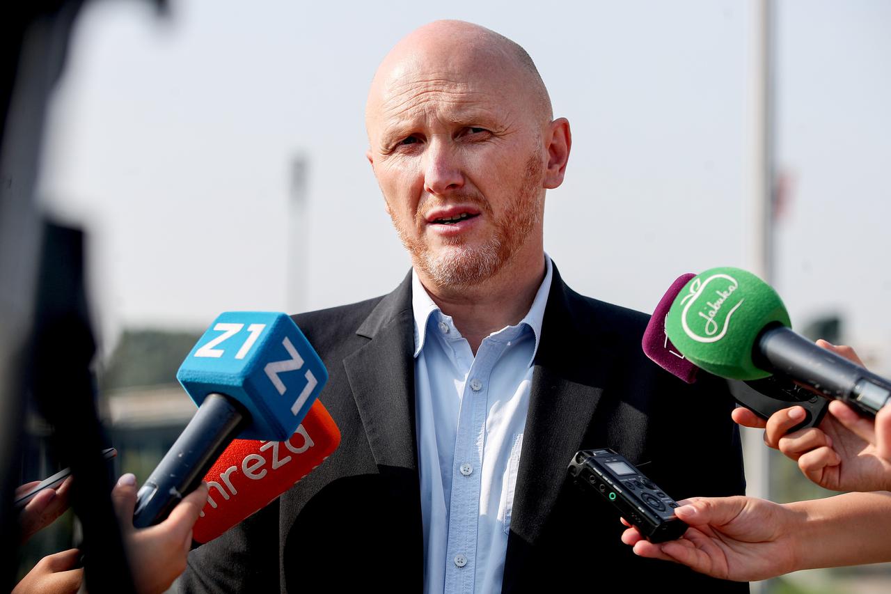 Renato Petek kritizira Milana Bandića