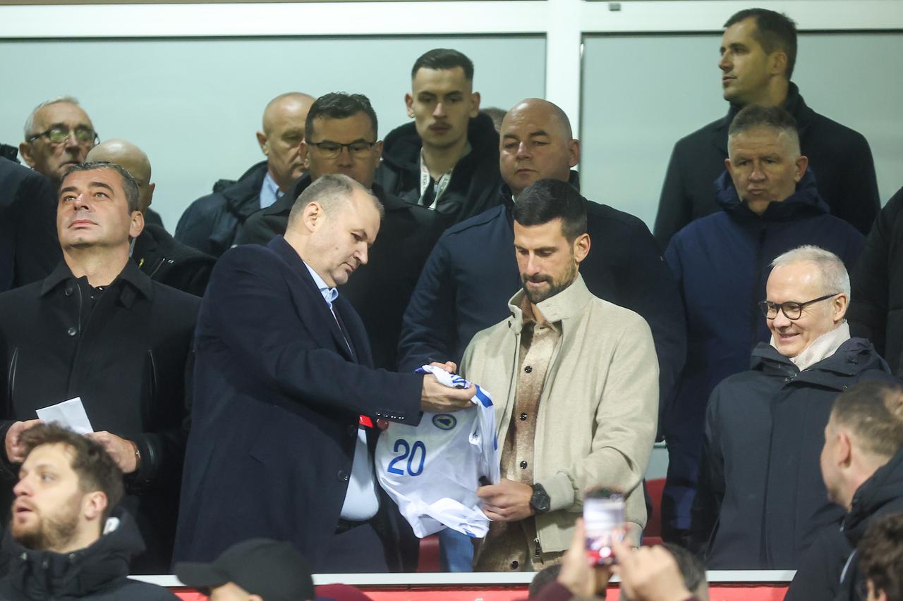 Zenica: Novak Đoković prati utakmicu Bosna i Hercegovina - Italija