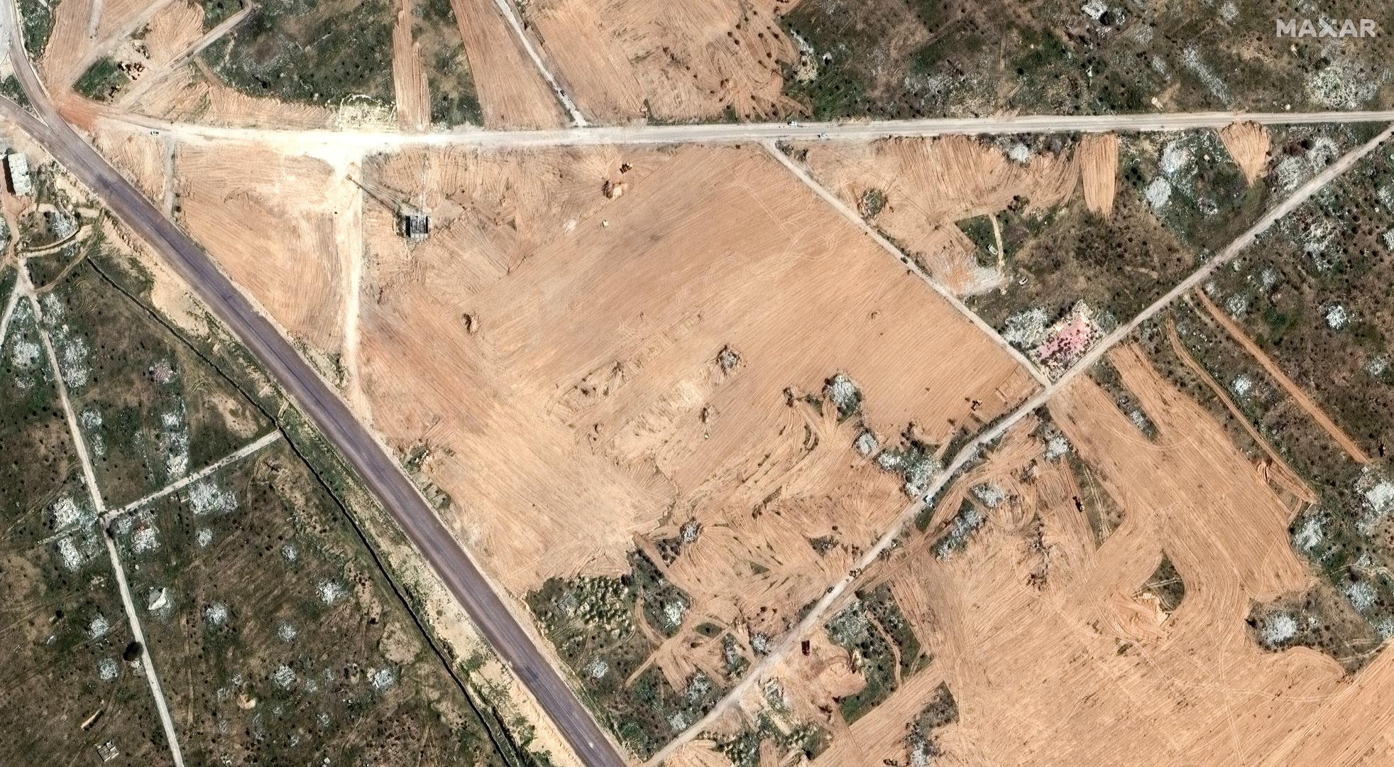A satellite image shows earth grading works along the Egypt-Gaza border near Rafah, February 10, 2024. Maxar Technologies/Handout via REUTERS    THIS IMAGE HAS BEEN SUPPLIED BY A THIRD PARTY. NO RESALES. NO ARCHIVES. MANDATORY CREDIT. DO NOT OBSCURE LOGO. Photo: MAXAR TECHNOLOGIES/REUTERS