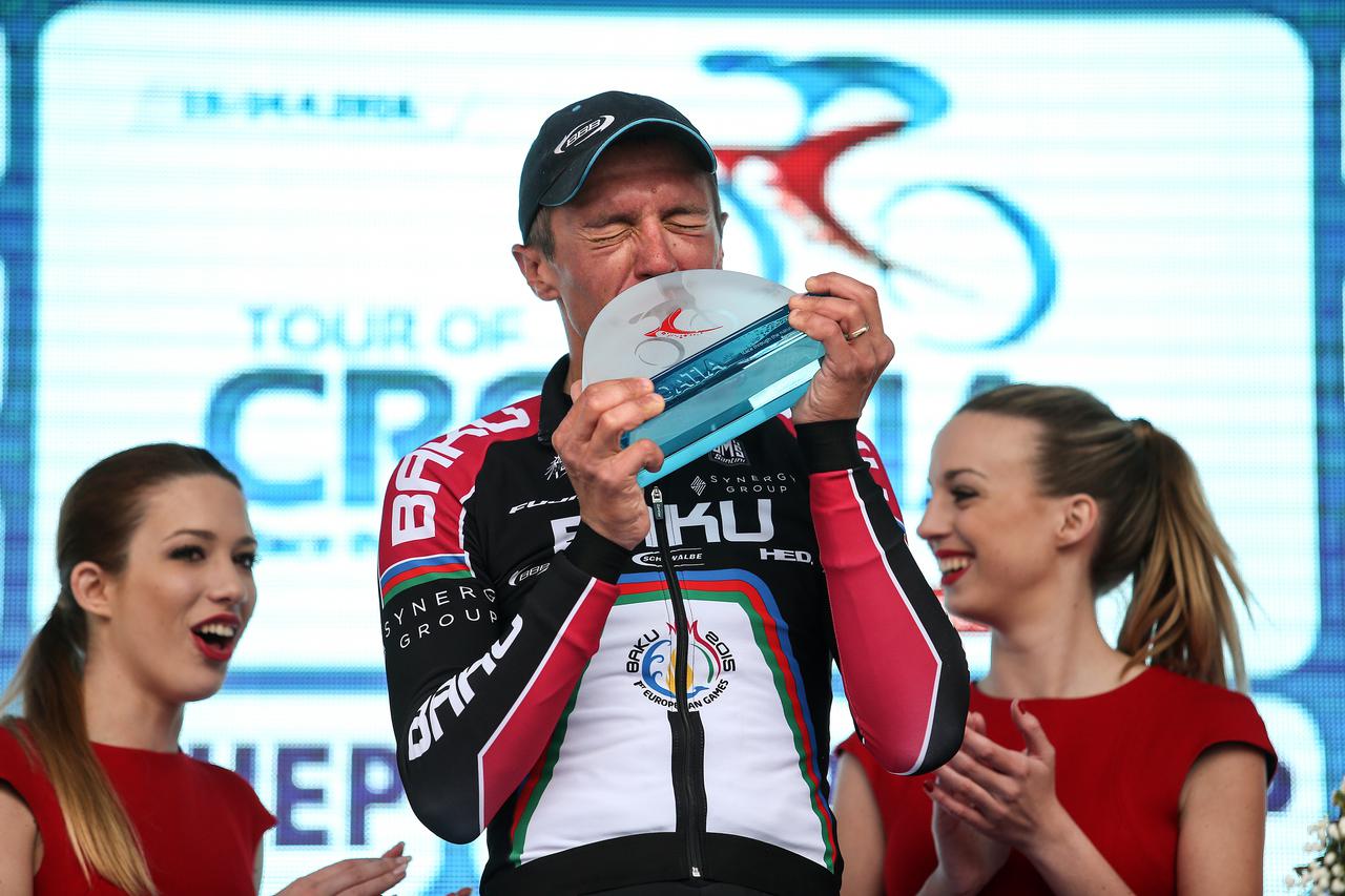 24.04.2016., Zagreb - Sesta, posljednja, etapa utrke Tour of Croatia od Svetog Martina na Muri do Zagreba. Hrvatski biciklist Matija Kvasina ukupni je pobjednik utrke. Photo: Petar Glebov/PIXSELL