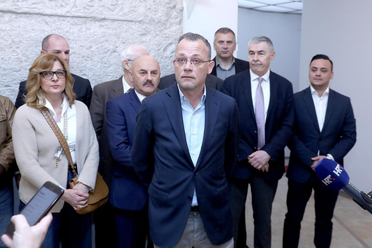 Neovisni za Hrvatsku i HSP predstavili kandidate