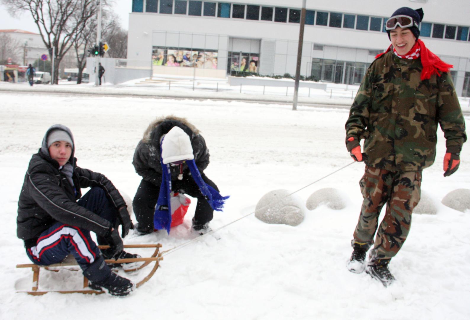 03.02.2012., Split - Snijezni dan u Splitu. rPhoto: Ivana Ivanovic/PIXSELL
