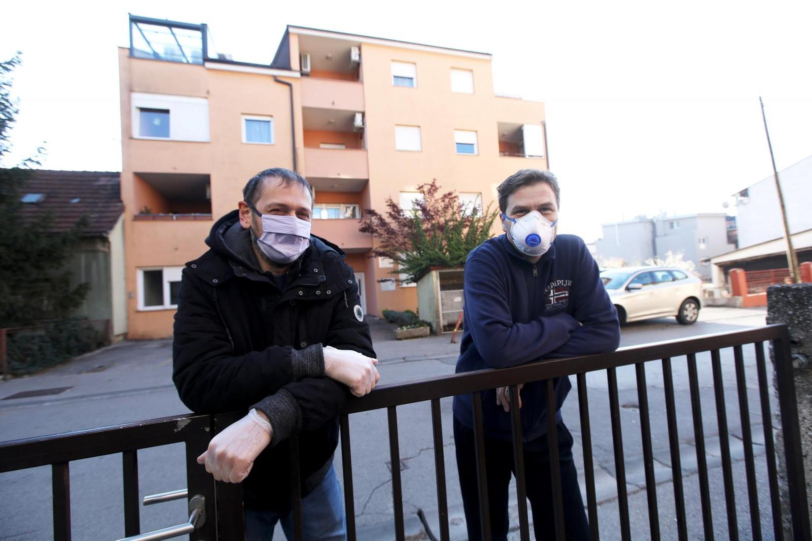 02.04.2020. Zagreb- Ekipa tvrtke Uretek vrsi ispitivanje tla i isanira temelje zgrada koje se ubrzalo nakon velikog potresa u Zagrebu.Mislav Peric i Miroslav Brozovic, stanari zgrade u Stubickoj 19 kojoj su zbog potresa stradali temelji.
Photo: Boris Scitar/Vecernji list/PIXSELL