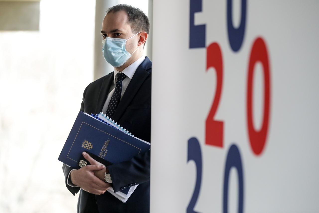 Zagreb: Malenica i Aladrović obratili se medijima prije sjednice Vlade u NSK