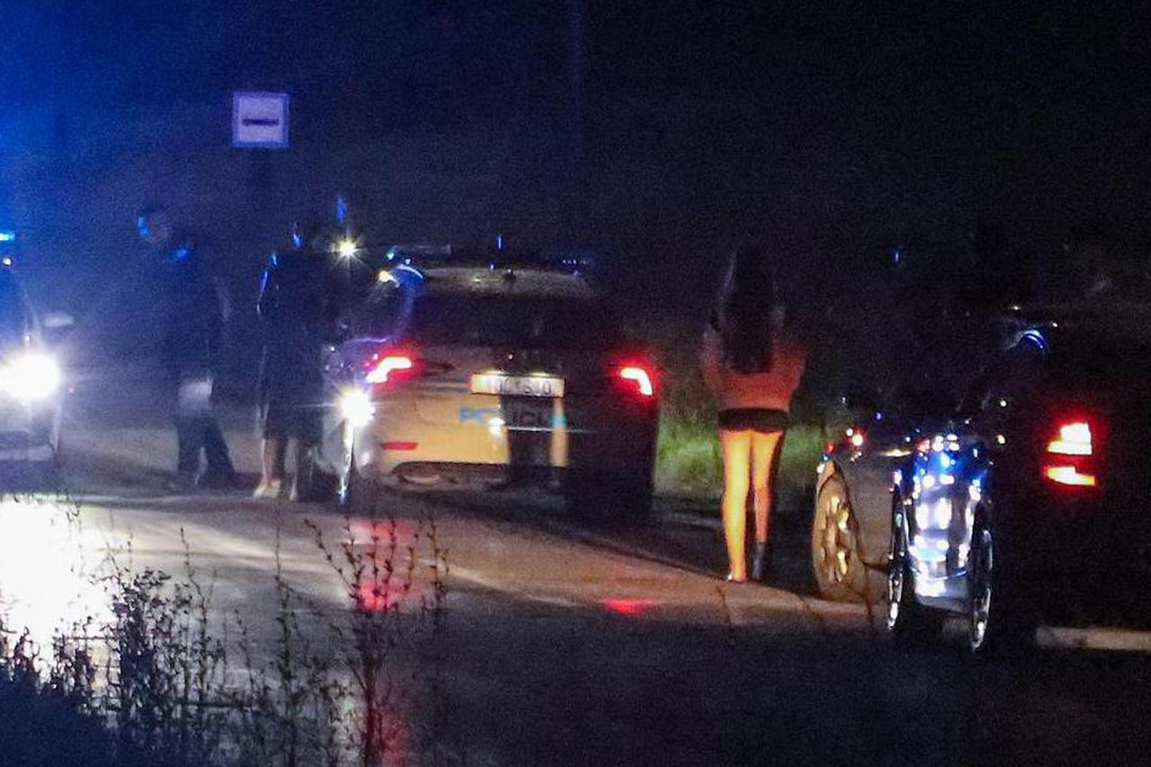 Sisak: U naselju Caparske Poljane u pucnjavi ranjeno 8 osoba, jedna ubijena, gase se požari na više objekata