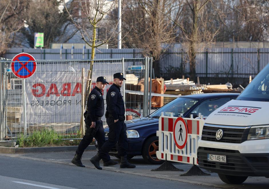 Zagreb: Troje radnika ozlijeđeno u nesreći na gradilištu bazena u Španskom