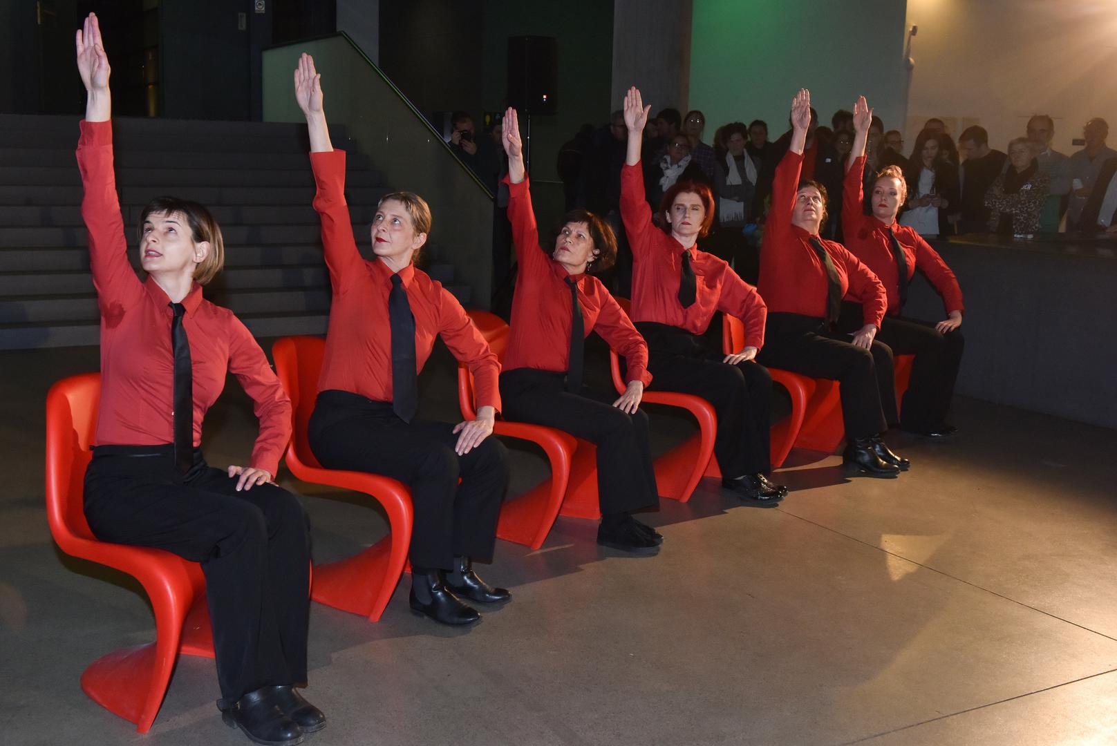 Manifestacija je službeno otvorena u zagrebačkom Muzeju suvremene umjetnosti (MSU) pred mnogobrojnim posjetiteljima. 