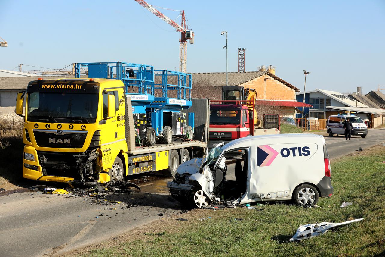 Zagreb: Na Priobalnoj cesti sudarili se teretni kamion i automobil