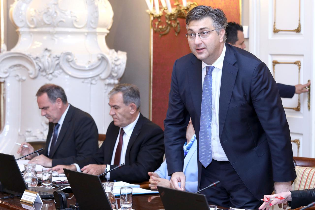 Zagreb: Održana 100. sjednica Vlade RH