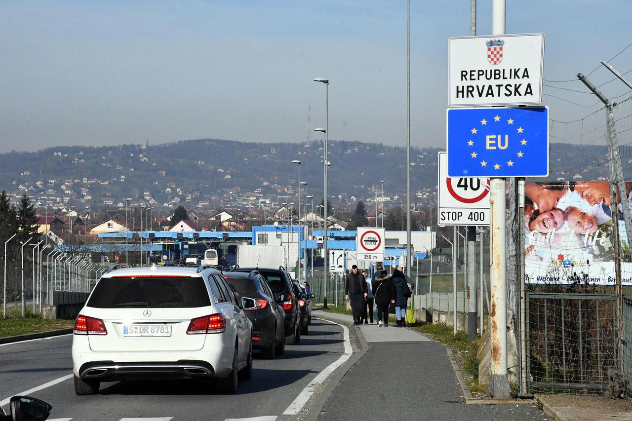 Slavonski Brod: Granični prijelaz s BiH nakon što je na snagu stupio Schengen