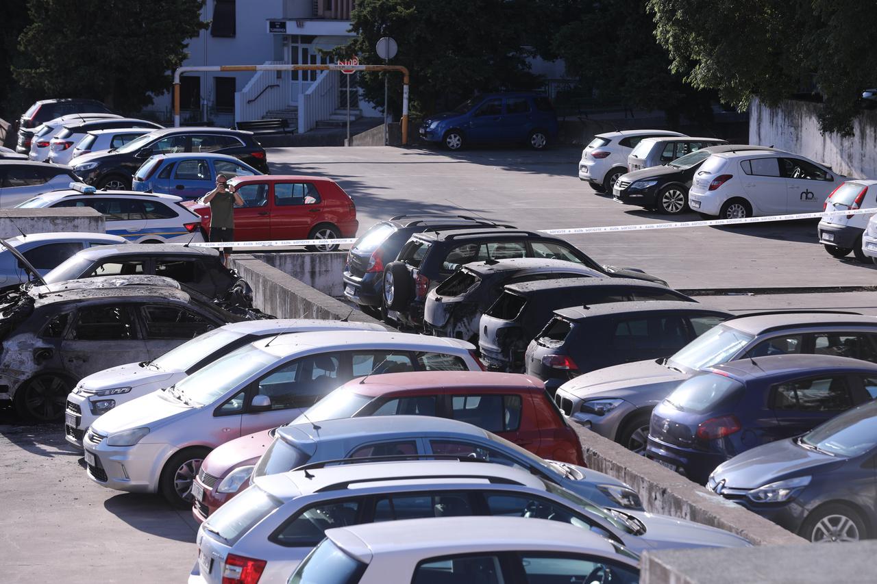 Split: Dva auta izgorjela na parkingu, još sedam oštećenih