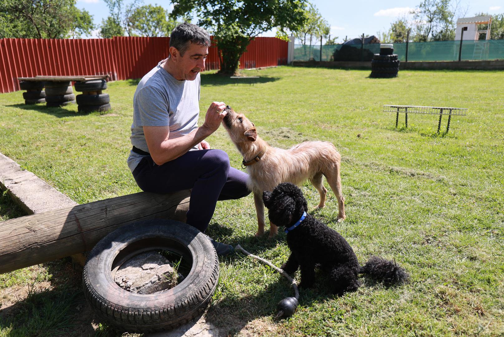 Janovićeva obitelj tada je shvatila kako imaju prostora i potrebe za takvom uslugom na području Vukovara. 