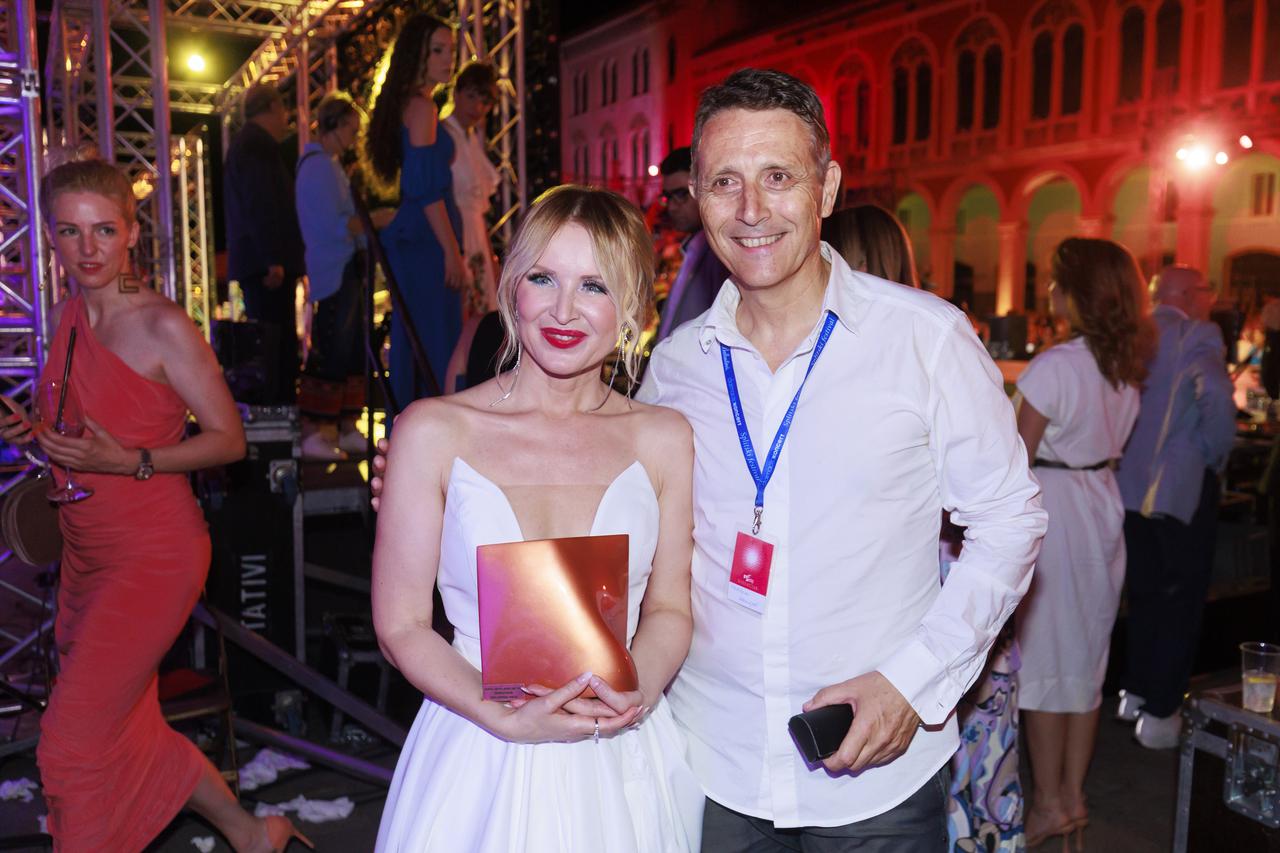 Festival zabavne glazbe Split 2022., nagradu žirija osvojila Lorena, a nagradu publike dobio Luka Nižetić