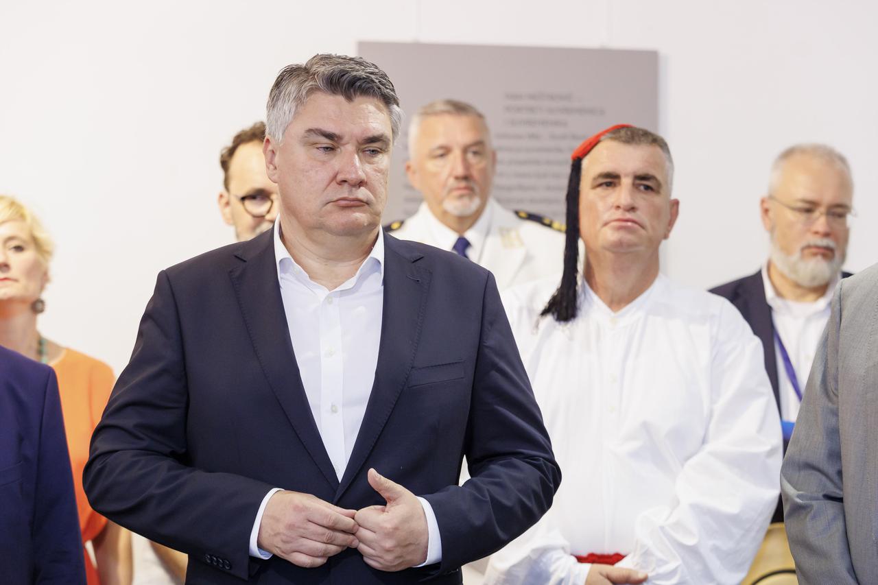 Sinj: Zoran Milanović i Borut Pahor posjetili su izložbu u galeriji Sikirica