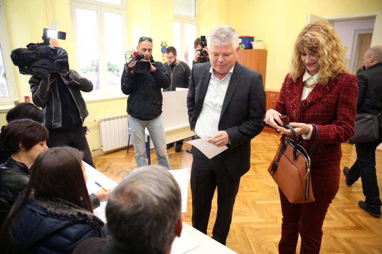 Dubrovnik: Andro Vlahušić sa suprugom Marinom