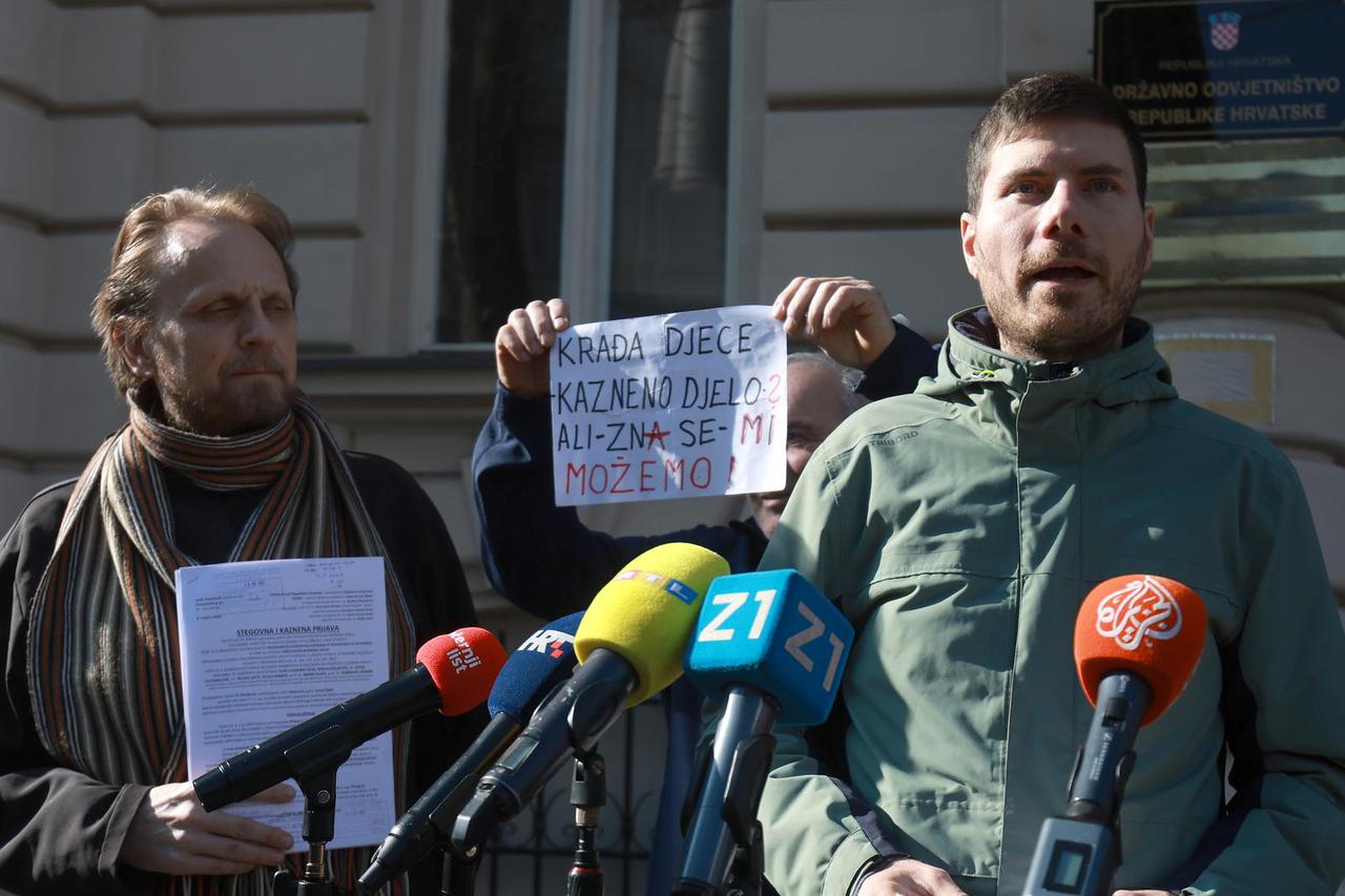 Zagreb: Pernar podnio 4 kaznene prijave zbog posvajanja djece iz Konga