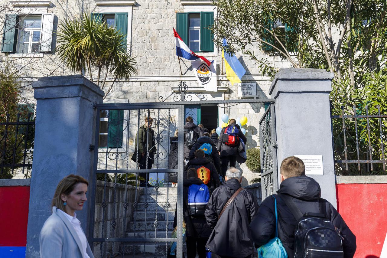 Kaštel Lukšić: Mladi nogometaši iz Ukrajine došli su u dječji dom u Kaštelima