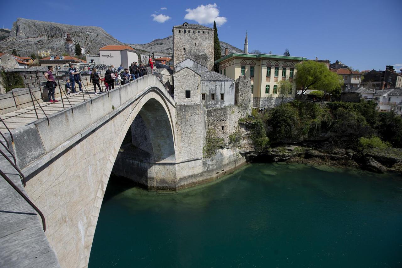 Mostar - popularno turističko odredište, posebno tijekom proljeća