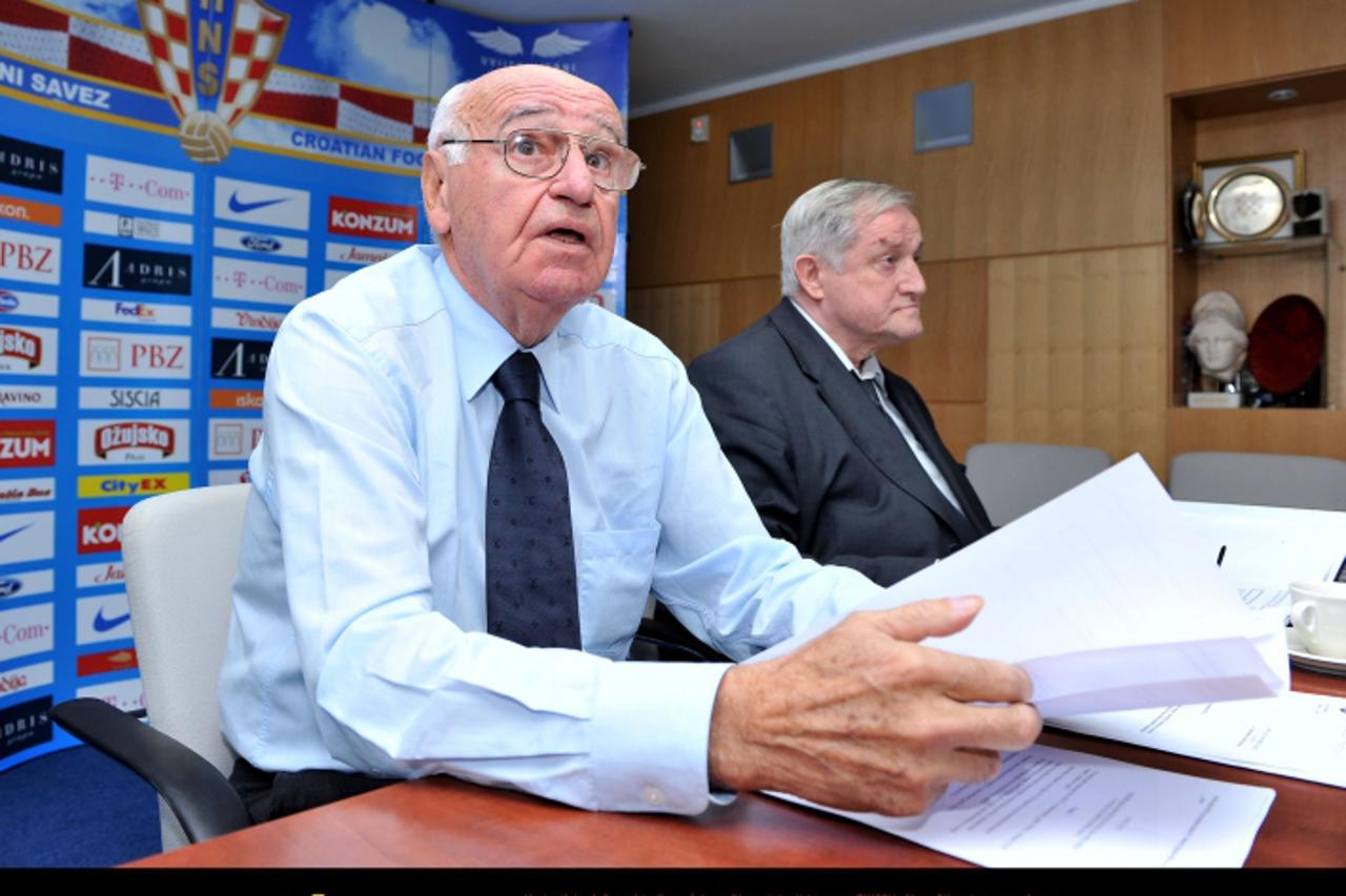 '15.11.2010., Zagreb - Kuca nogometa, izvrsni odbor Hrvatskog nogometnog saveza. Vlatko Markovic, Zorislav Srebric. Photo: Marko Lukunic/PIXSELL'