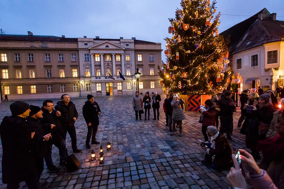 Rasplesani Advent u Zagrebu