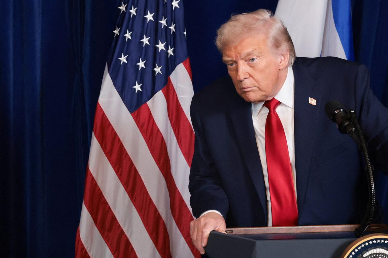 U.S. President Trump meets Israeli PM Netanyahu at Trump’s Mar-a-Lago club, in Palm Beach