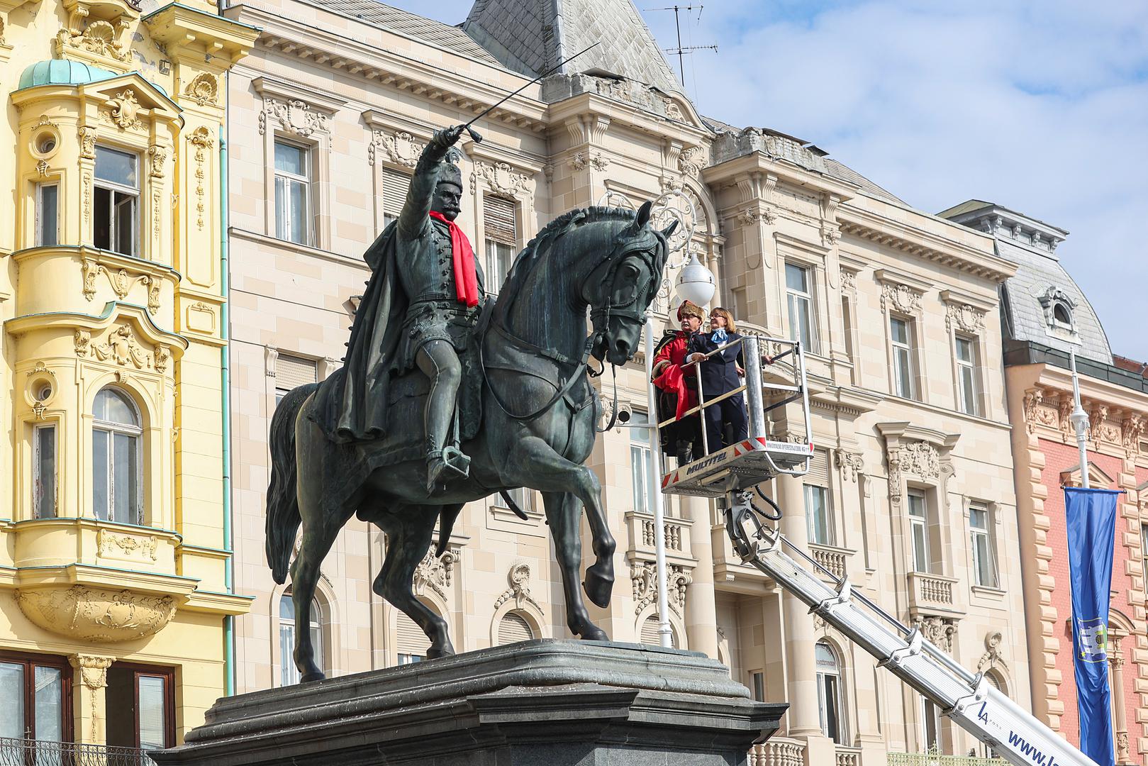 Manifestacija je još jednom podsjetila na hrvatsko podrijetlo kravate, simbola dostojanstva, kulture i identiteta koji se danas prepoznaje diljem svijeta.
