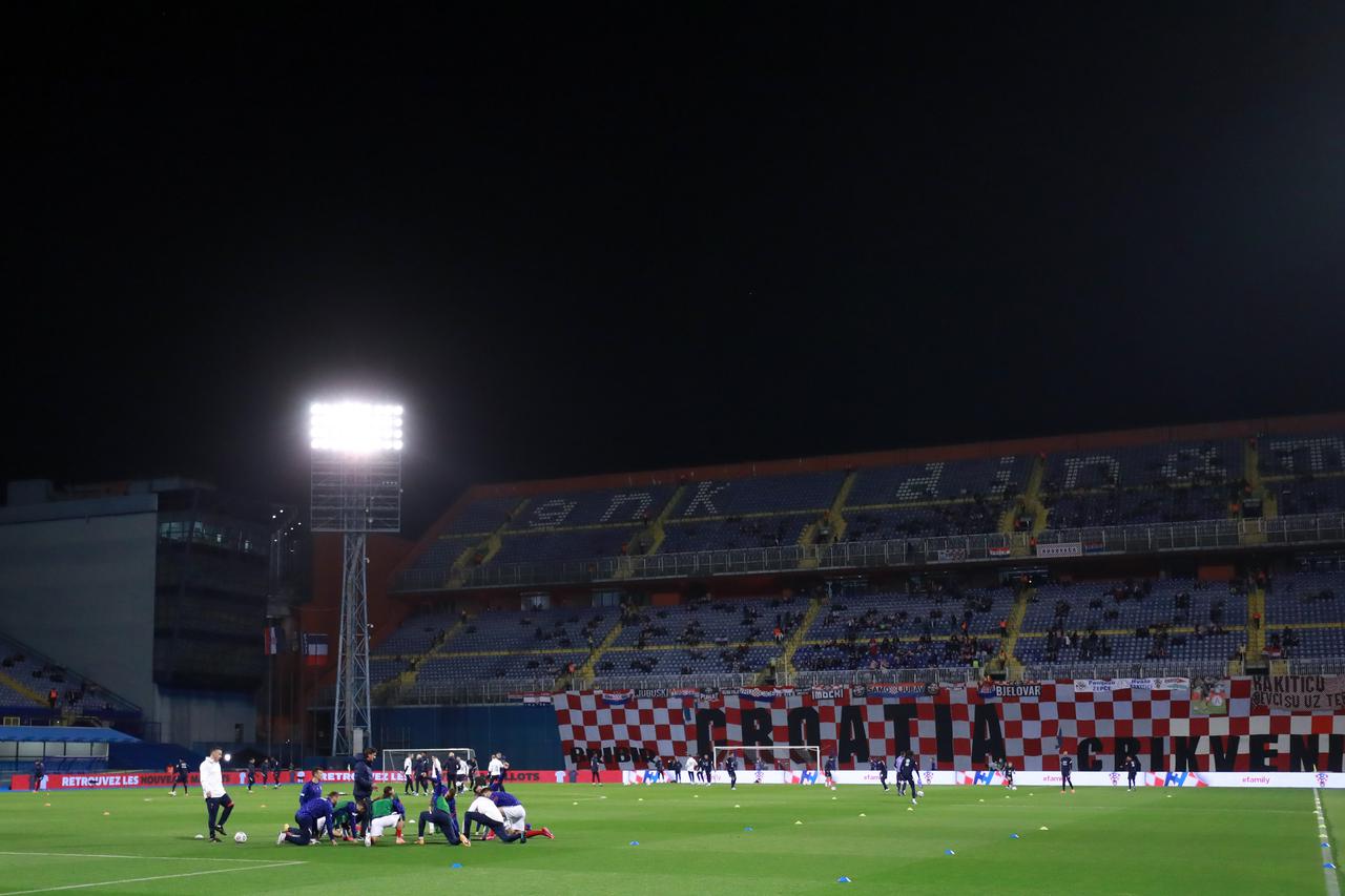 Zagrijavanje nogometaša Hrvatske i Francuske uoči početka utakmice
