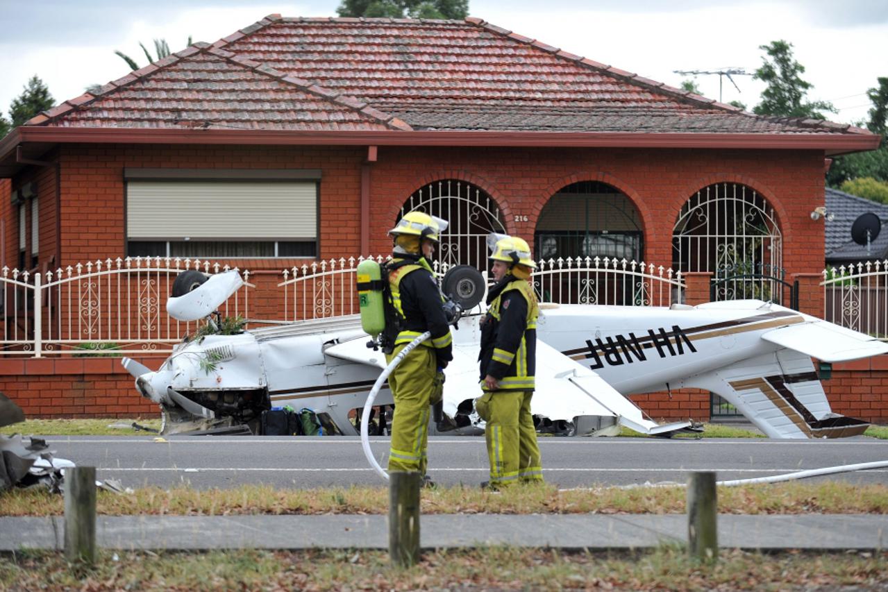 Aviončić \"na glavi\" nakon pada na Sydney