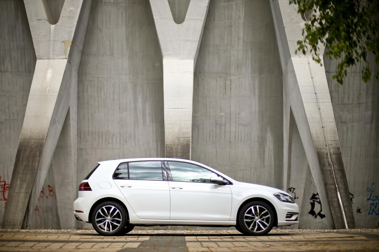 Volkswagen Golf 1.0 tsi