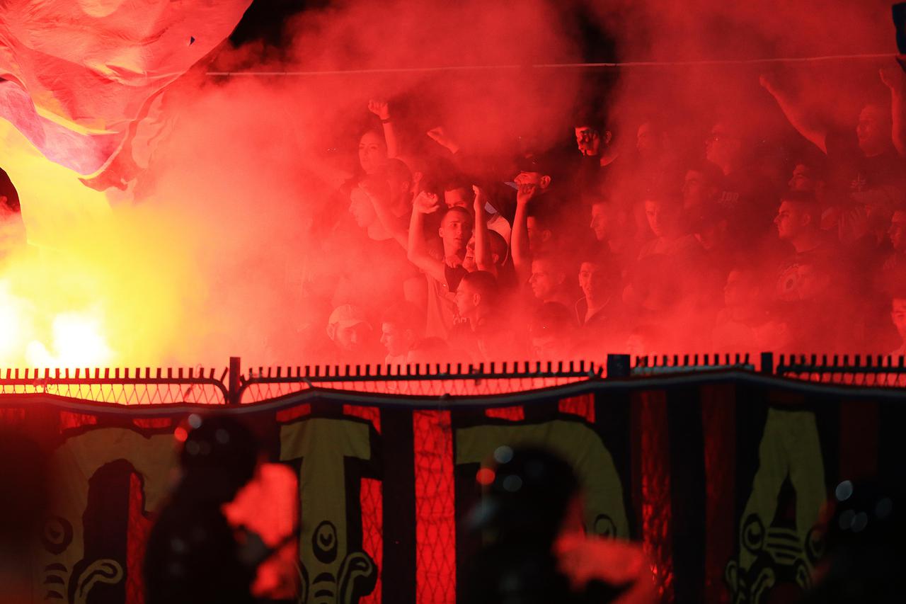 Ozlijeđen policajac