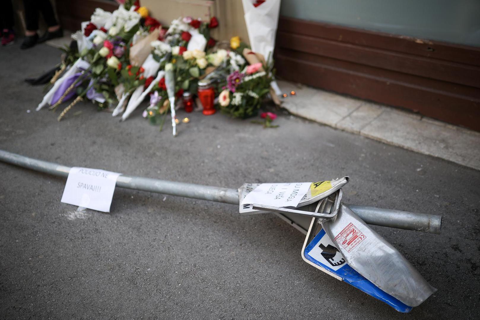 28.05.2023., Sarajevo, Bosna i Hercegovina - Nakon sto je u petak navecer u tragicnoj saobracajnoj nesreci ubijena mlada doktorica Azra Spahic, gradjani Sarajeva su odlucili odati joj pocast prosvjednim okupljanjem na mjestu nesrece. Photo: Armin Durgut/PIXSELL