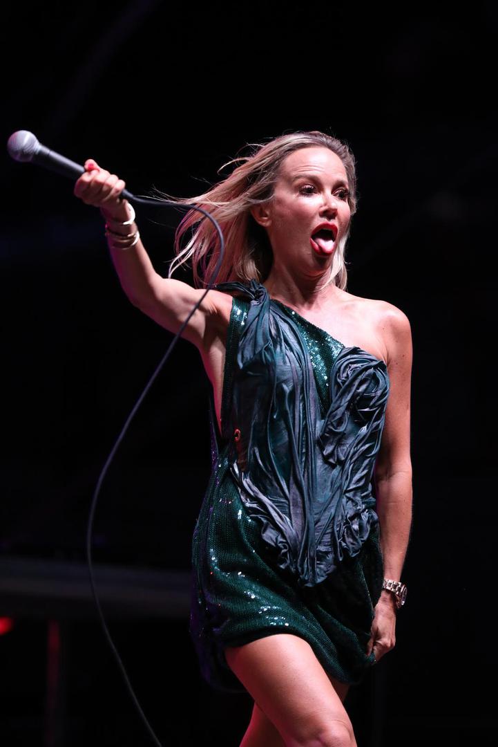 Djelovala je odlično raspoložena te je plesala i uživala.