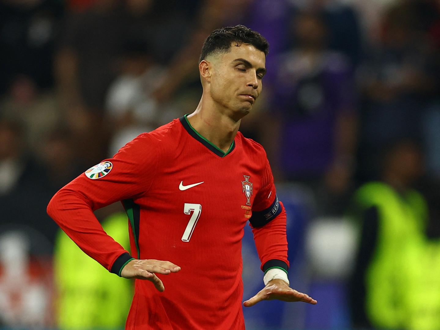 Ronaldo se nije mogao pomiriti s promašenim jedanaestercem pa je odmah potom briznuo u plač. To znači da najbolji strijelac u povijesti europskih prvenstava još nije zabio gol na ovom Euru