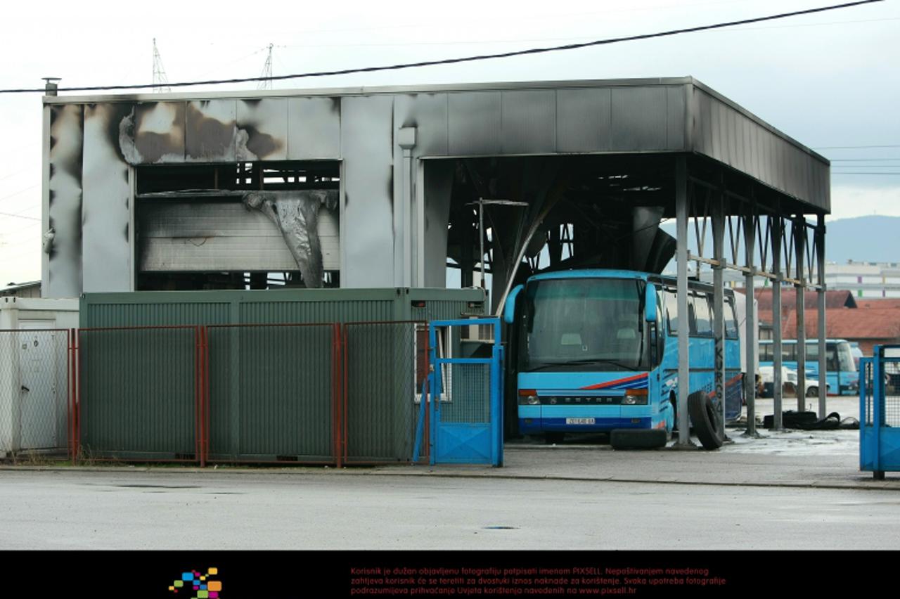 \'cisterna_pxl_gra\'