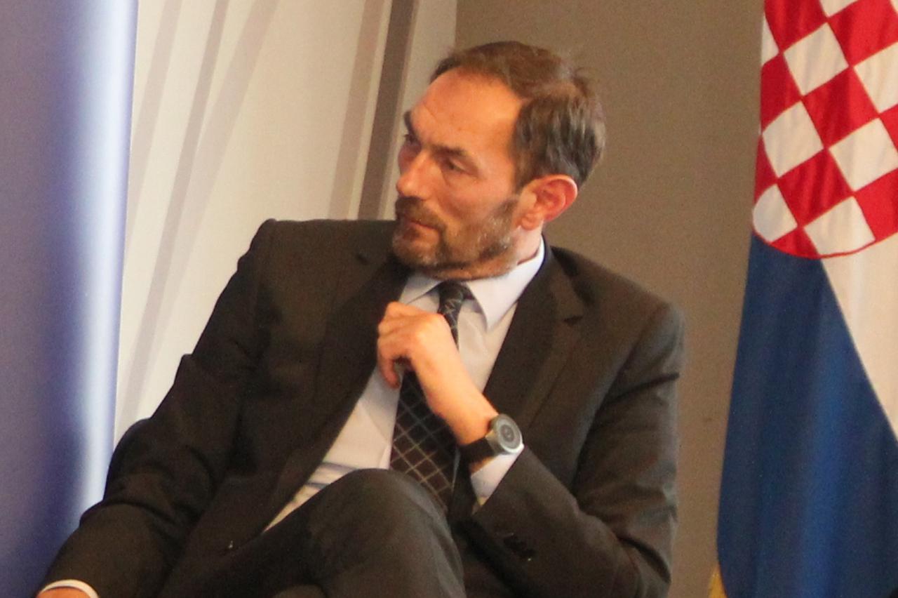 Dražen Jelenić