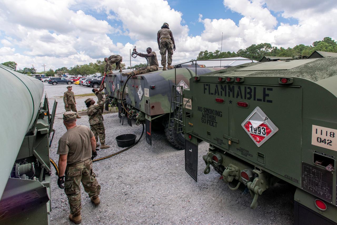 Vojnici se spremaju za uragan Florence