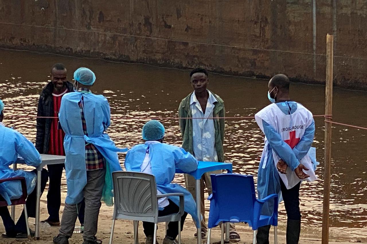 Congo tests passengers after boat that carried suspected Ebola case intercepted near Kinshasa