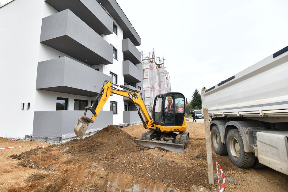 Varaždin: Gradonačelnik obišao gradilište POS-ovih stanova