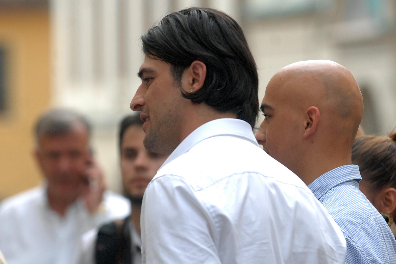 Andy je prije veze s Lanom već bio u braku s magistricom farmacije Anitom Ljubić. Taj je brak trajao dvije godine, a razveli su se 2010. godine. Lana Banely i Andy Bara vjenčali su se 6. srpnja 2013. godine u Starogradskoj vijećnici na zagrebačkom Gornjem gradu.