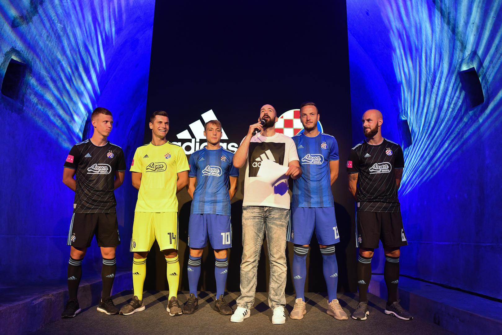 Dinamo je u tunelu Grič predstavio novi adidasov dres.

