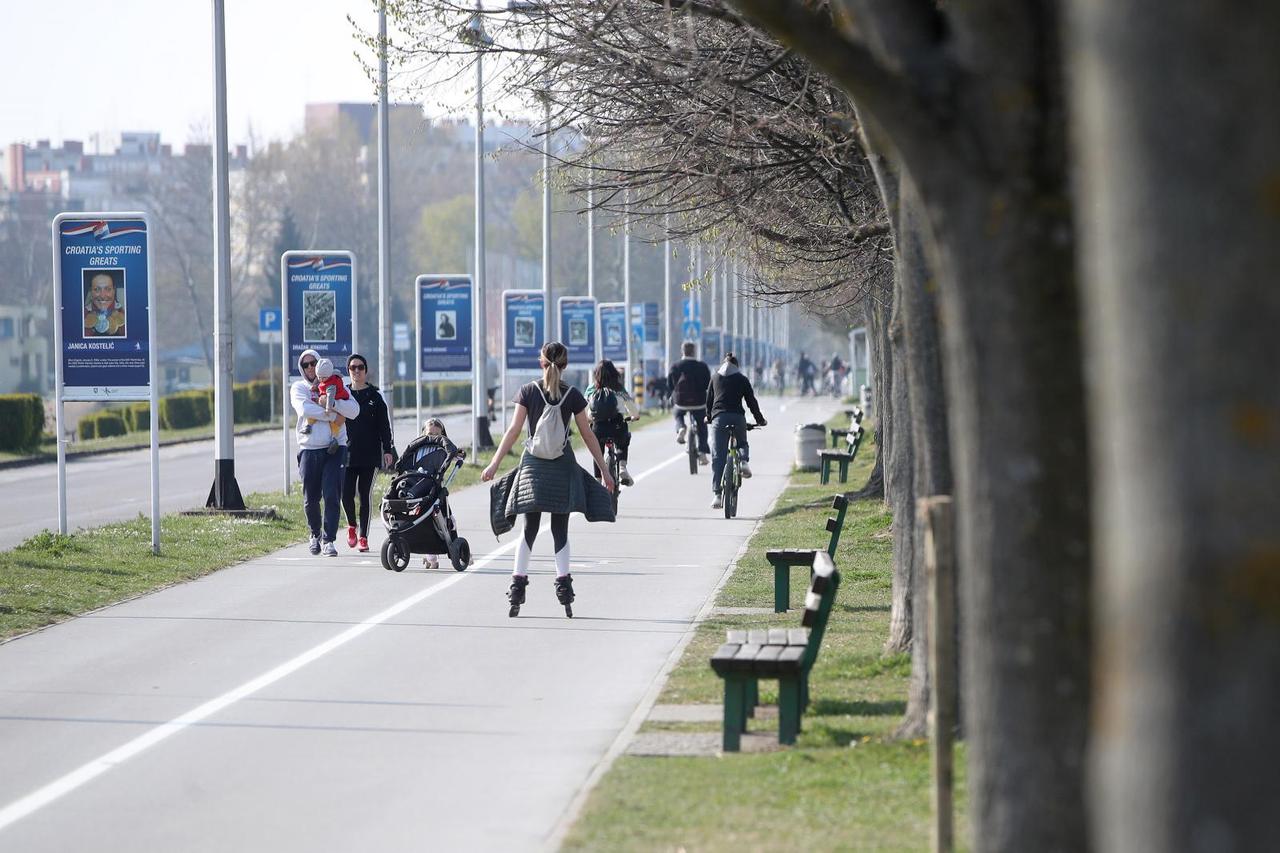 Zagreb: Unatoč zabrani ulaska na Jarun građani nesmetano ulaze, izlaze i rekreiraju se