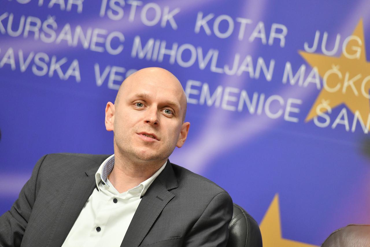 Konferencija za medije Darka Zvera, predsjednika Gradskog vijeća Grada Čakovca