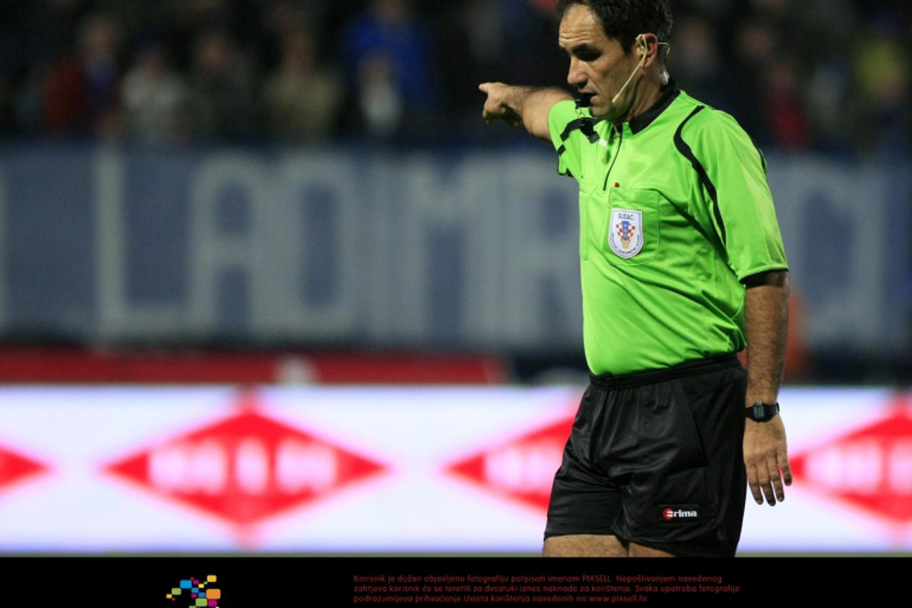 '16.10.2010., stadion Gradski vrt, Osijek - Utakmica 11. kola 1. HNL izmedju NK Osijek i Dinamo Zagreb. Sudac Vlado Svilokos. Photo: Davor Javorovic/PIXSELL'