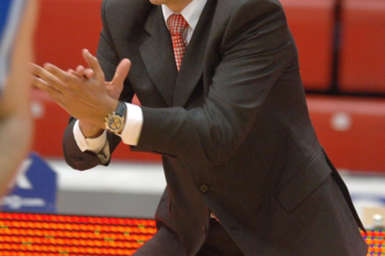 '14.04.2007.,Zagreb - Kosarkaska utakmica Cibona - Zadar,trener Zadra Aco Petrovic Photo Marko Lukunic/Vecernji list'