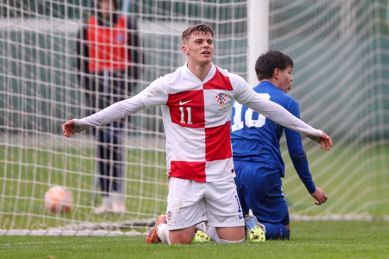 Zagreb: Utkamica u-19 Hrvatska-Srbija