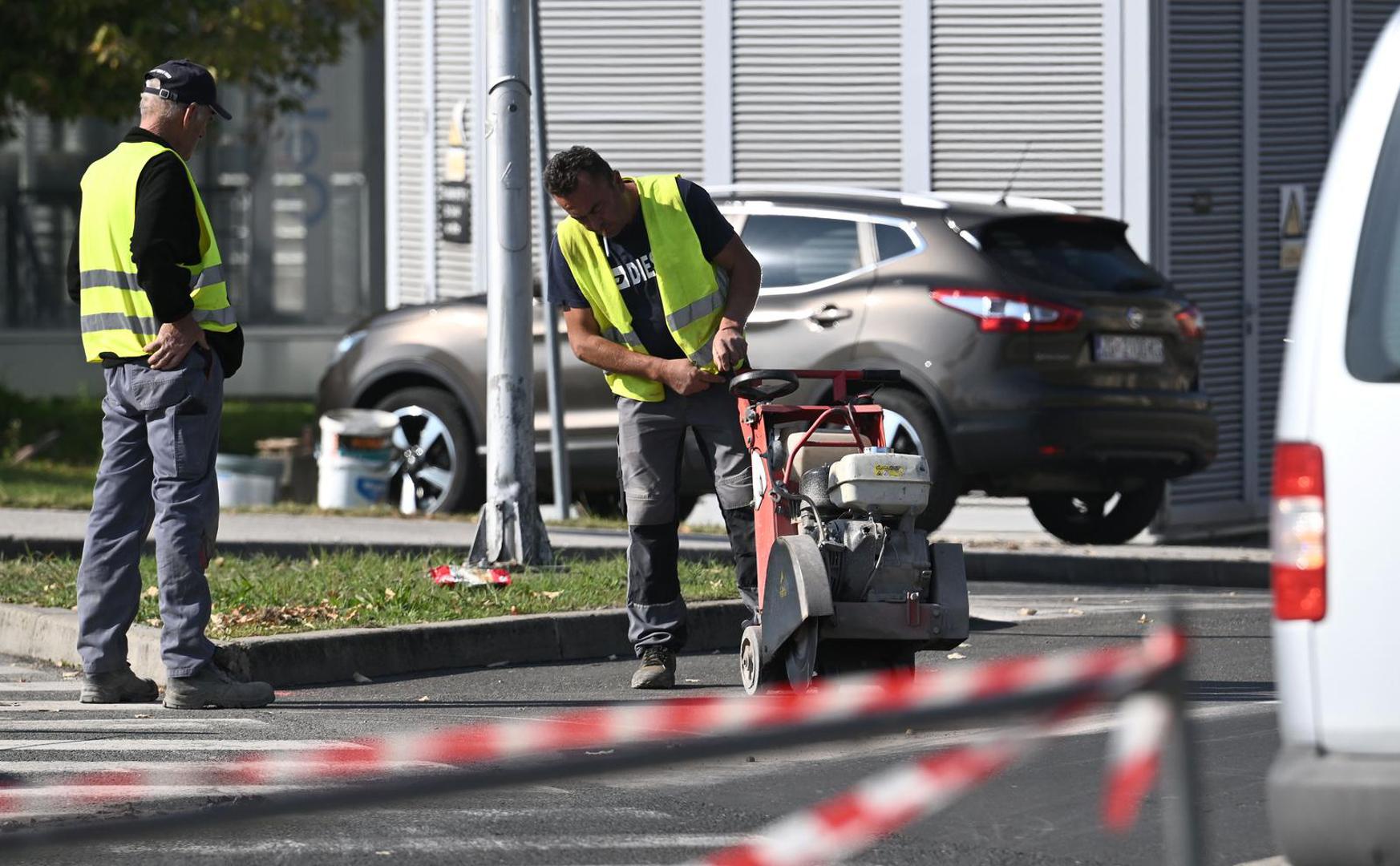 Time se osigurava bolja protočnost na Zagrebačkoj cesti, bez negativnog utjecaja na odvijanje prometa Zagrebačkom avenijom. Ukupna vrijednost radova je 291.622,19 eura bez PDV-a.
